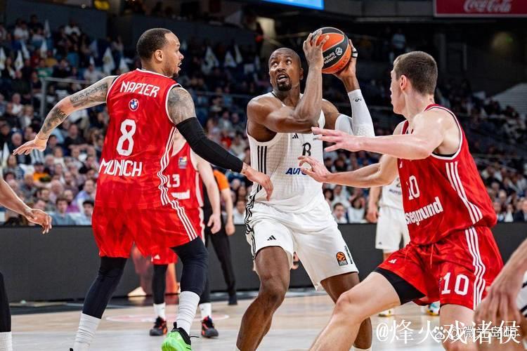 本赛季场均得分15以上的二年级新秀:仅卡斯尔与萨尔入选 本赛季场均得分15以上的二年级新秀:仅卡斯尔与萨尔入选