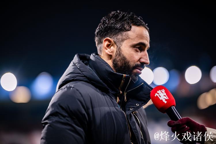 阿莫林:阵型并非关键,比赛开始后自见分晓 阿莫林:阵型并非关键,比赛开始后自见分晓